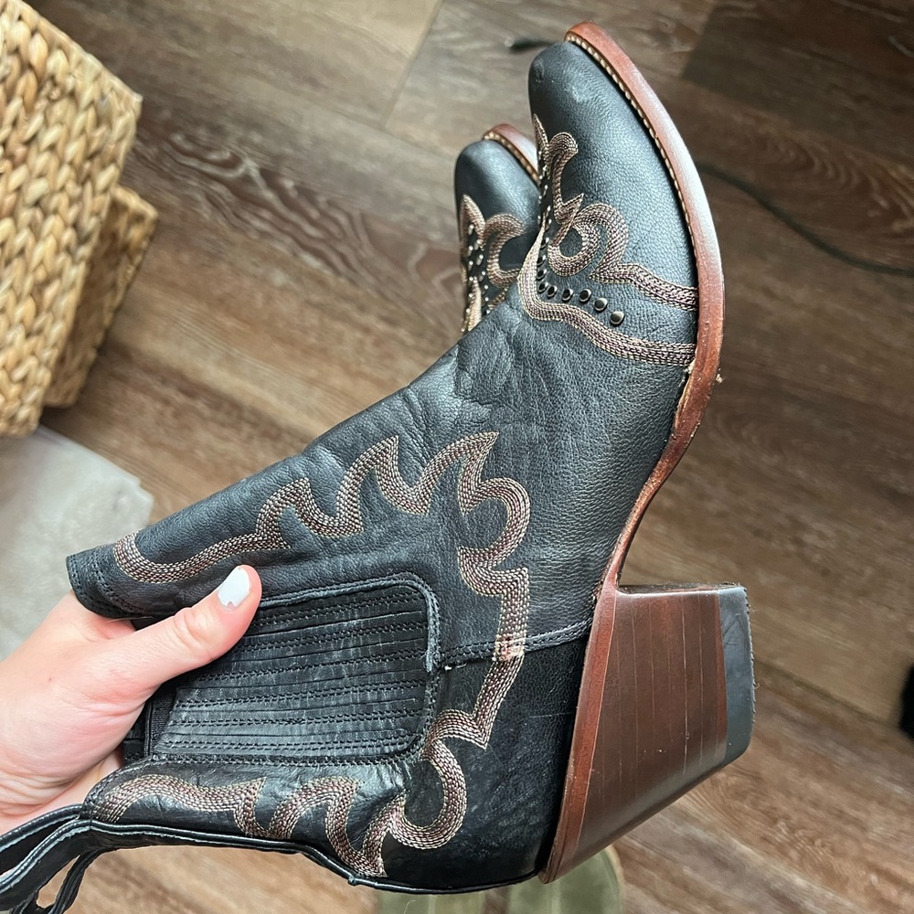 Womens ankle black leather cowboy booties